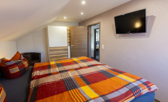 Schlafzimmer Bet2x2 und TV Schlafzimmer Bet2x2 und TV
